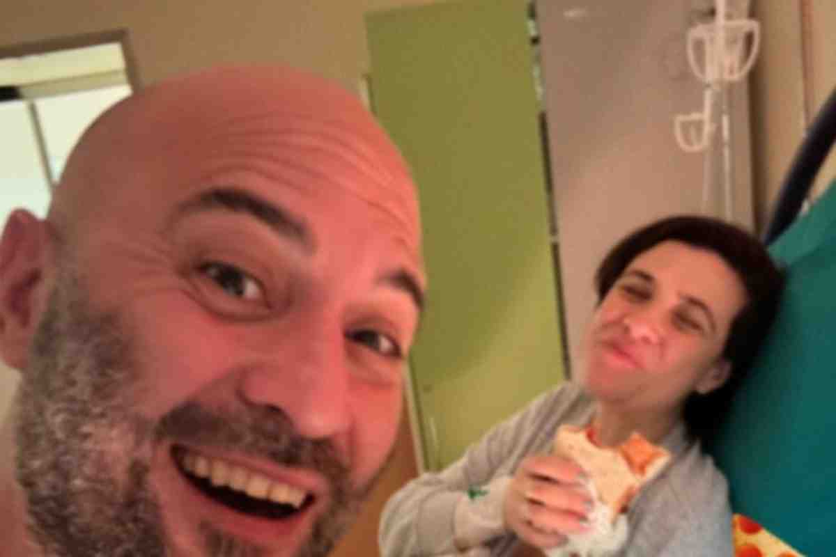 Giuliano Sangiorgi e la moglie Ilaria Macchia festeggiano la nascita di Michele