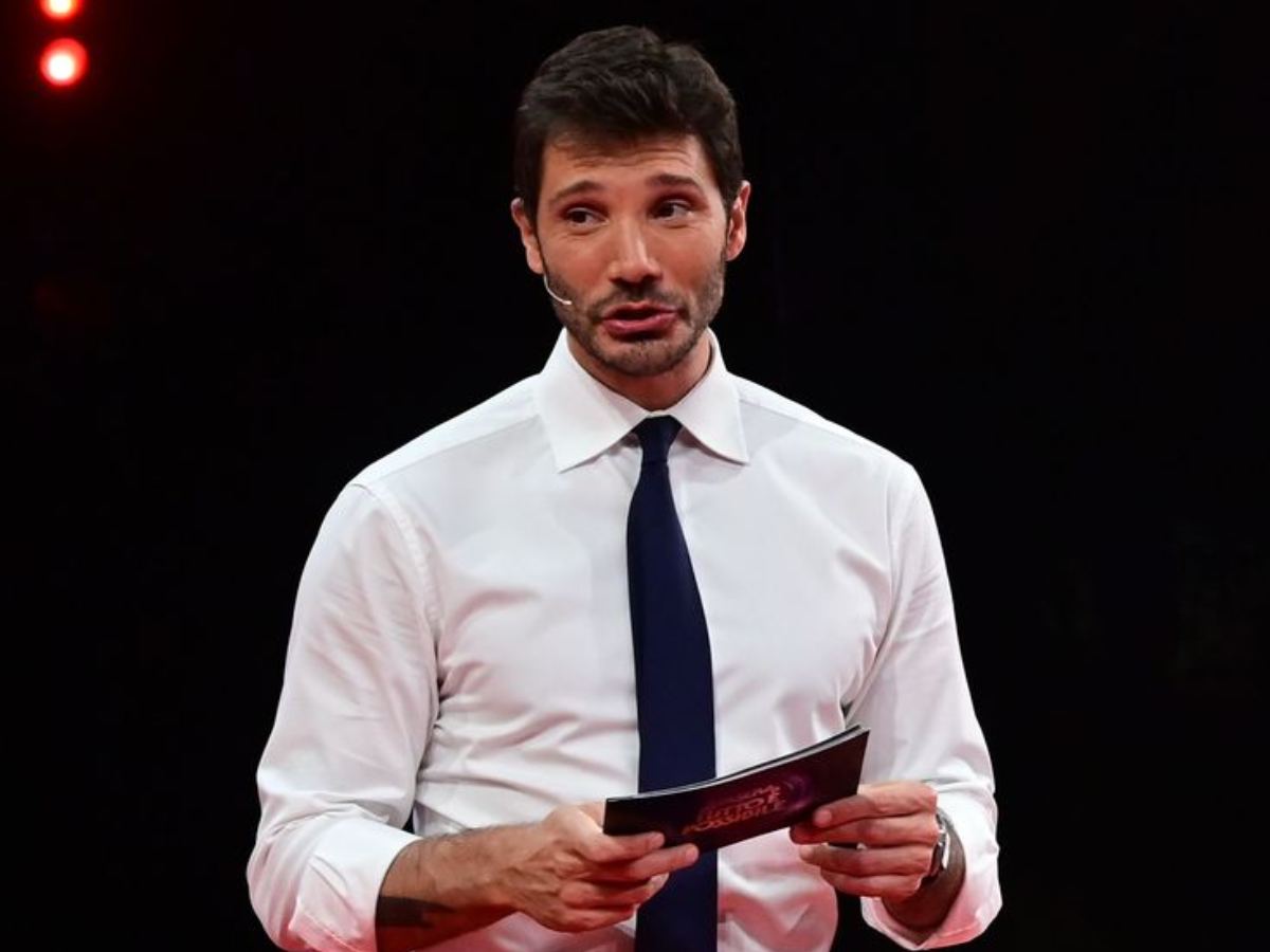 il conduttore Stefano De Martino